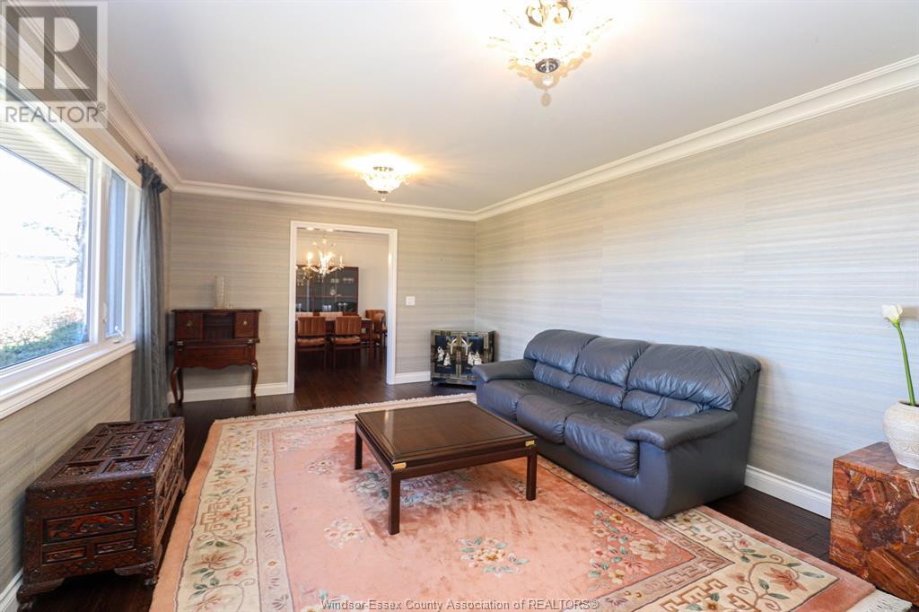 463 RUSSELL WOODS ROAD