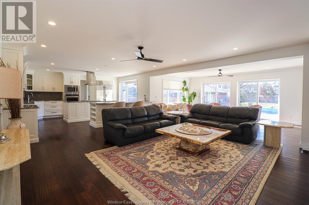 463 RUSSELL WOODS ROAD