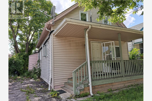 939 CALIFORNIA AVENUE, Windsor