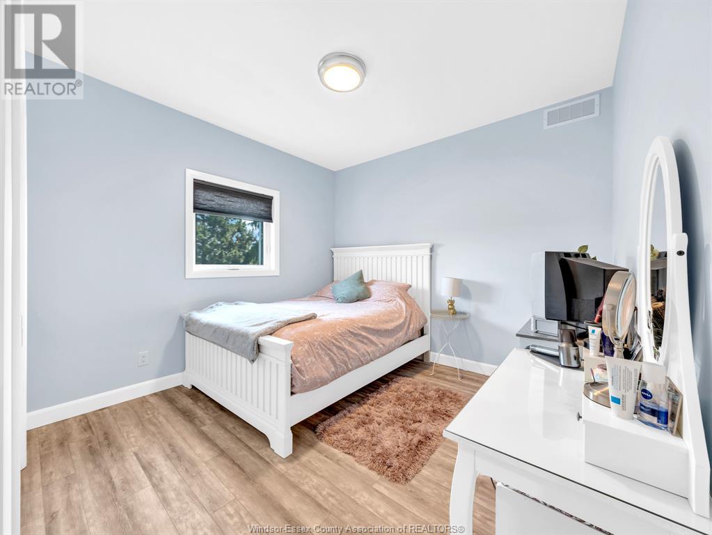 1255 St. Clair