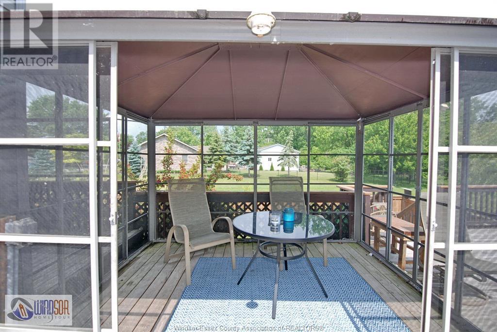 76 WILLOW BEACH