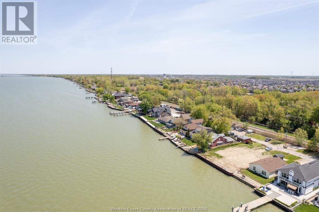 1306 SHORELINE