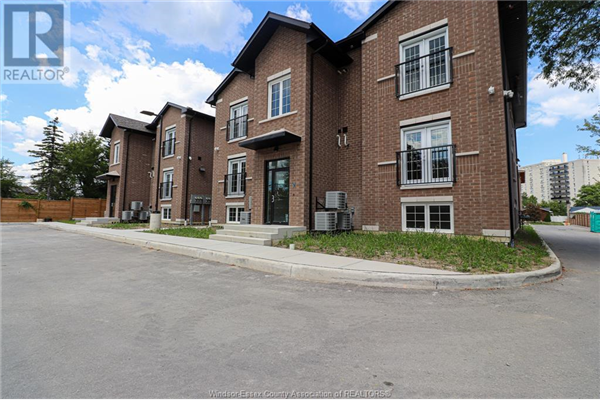 233 WATSON Unit# 102, Windsor