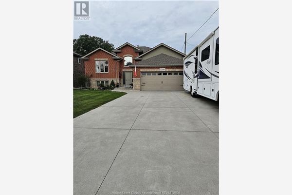 1350 HAZEL STREET, LaSalle