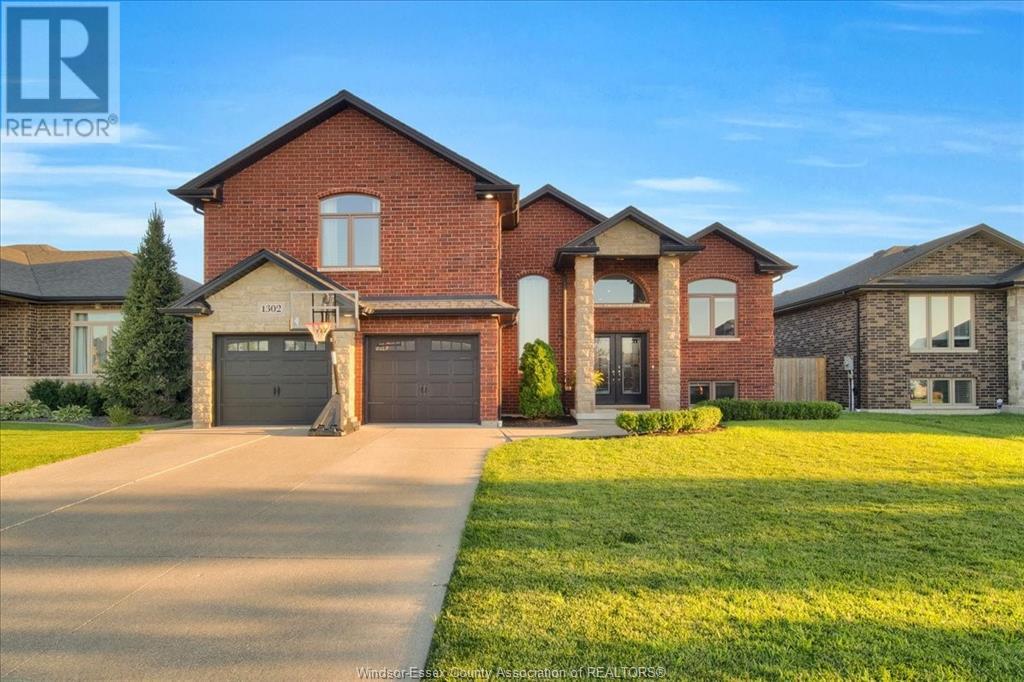 1302 DEER RUN TRAIL