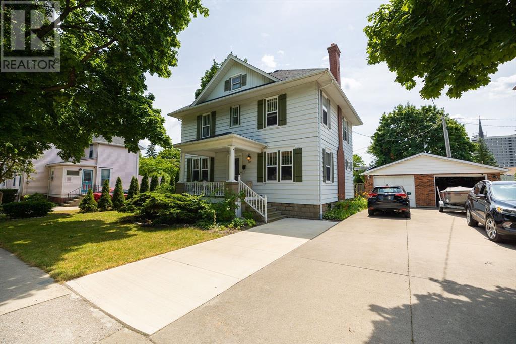 135 MARIA STREET