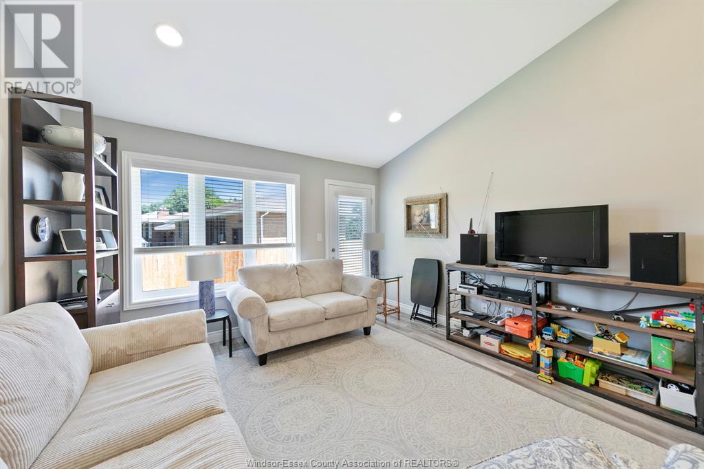 Listing 23018016 - Large Photo # 10