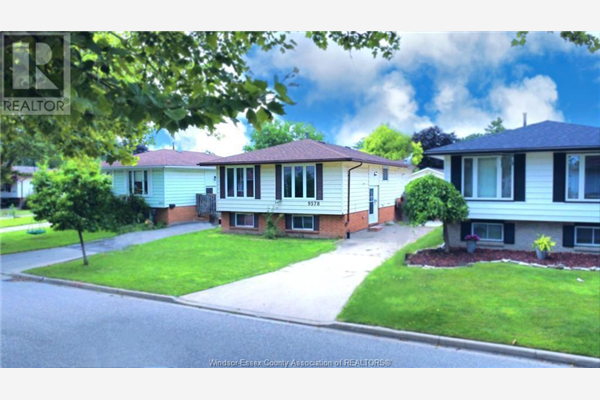 9578 AVERY, Windsor