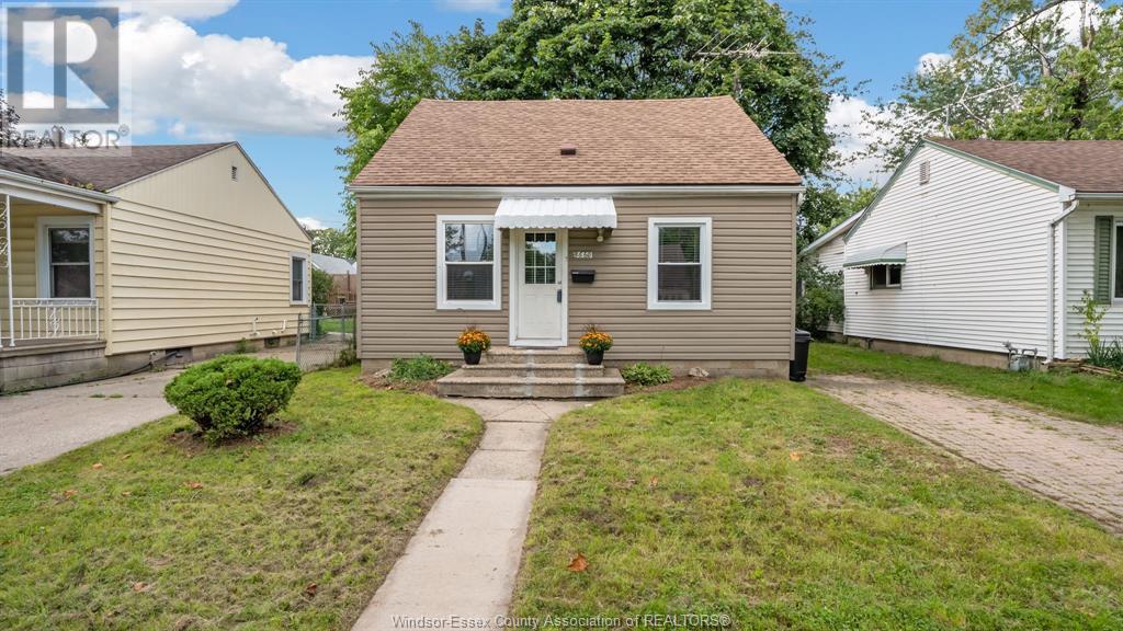 Listing 23018081 - Large Photo # 1