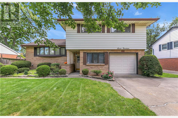 719 CHAMPLAIN DRIVE, Windsor