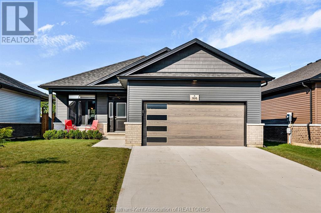 166 MOONSTONE CRESCENT