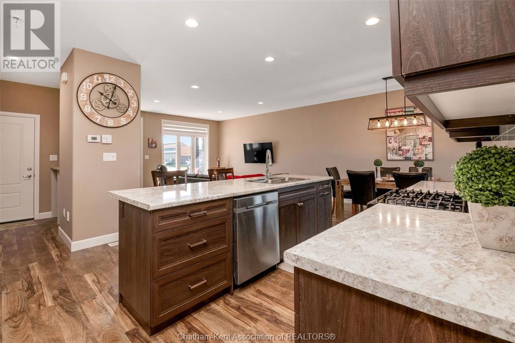166 MOONSTONE CRESCENT
