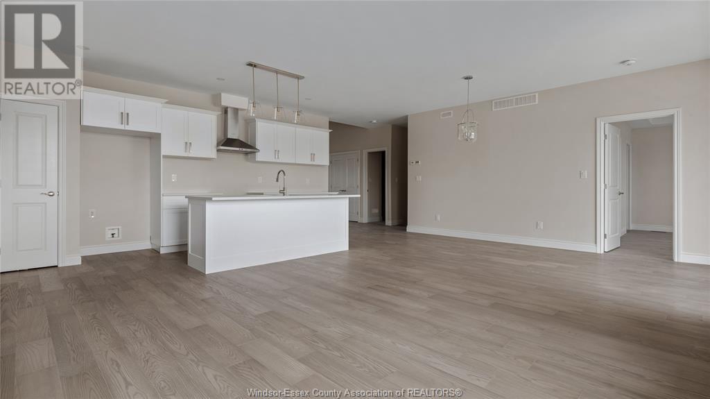 217 LIVINGSTONE CRESCENT