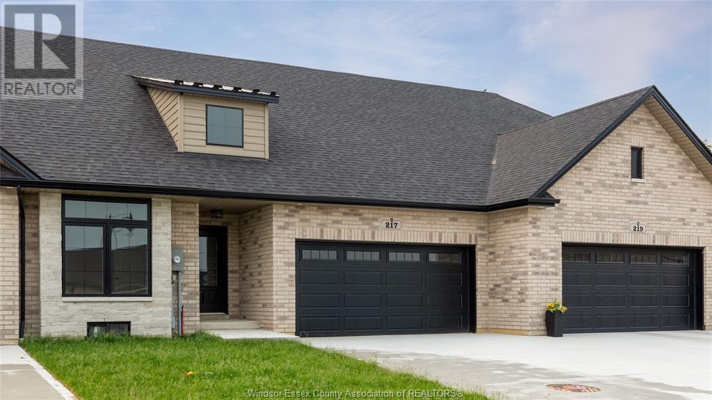 217 LIVINGSTONE CRESCENT