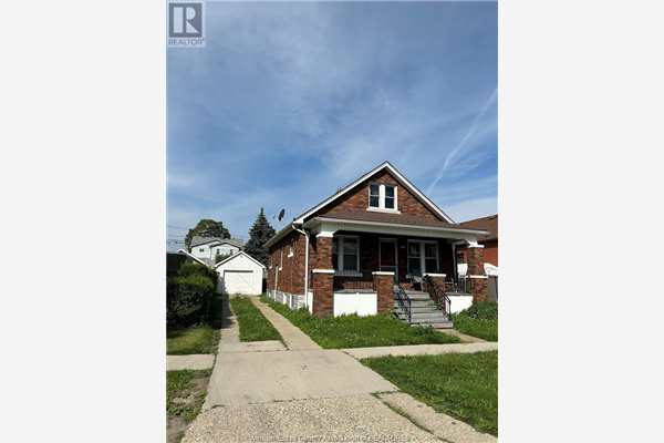 1707 HICKORY, Windsor
