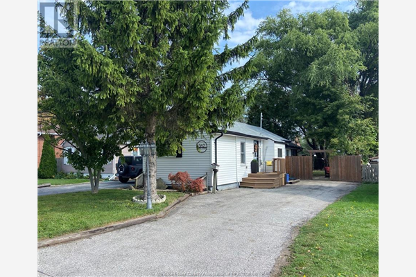 362 FRANK AVENUE, Windsor