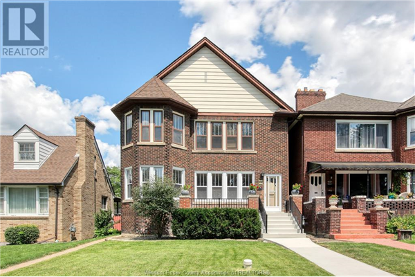 1042-1044 VICTORIA AVENUE, Windsor