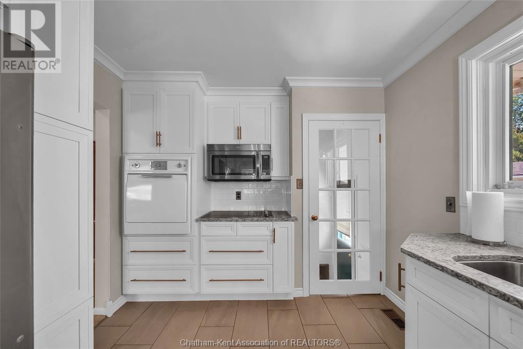 63 Dunvegan DRIVE