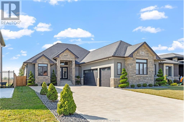 1463 MULLINS DRIVE, Lakeshore