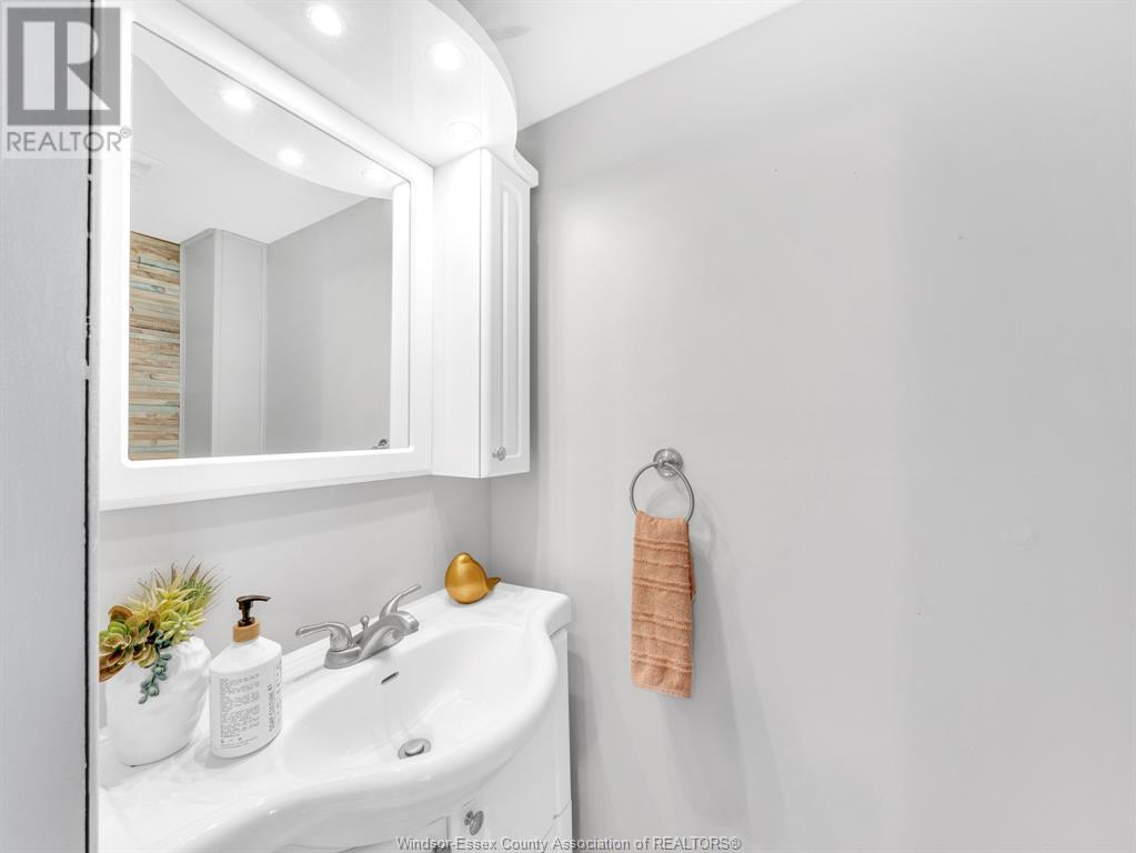122 CRANBROOK COURT Unit# Unit 13, #Unit 13