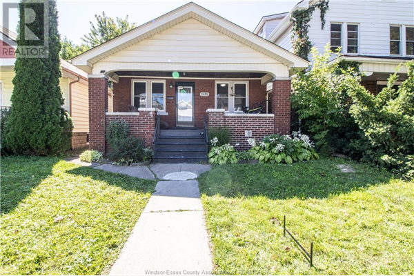 1535 YORK, Windsor