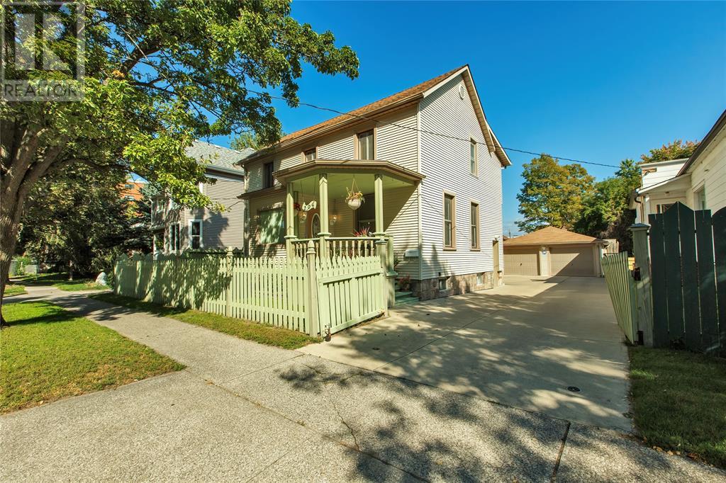204 VIDAL STREET South