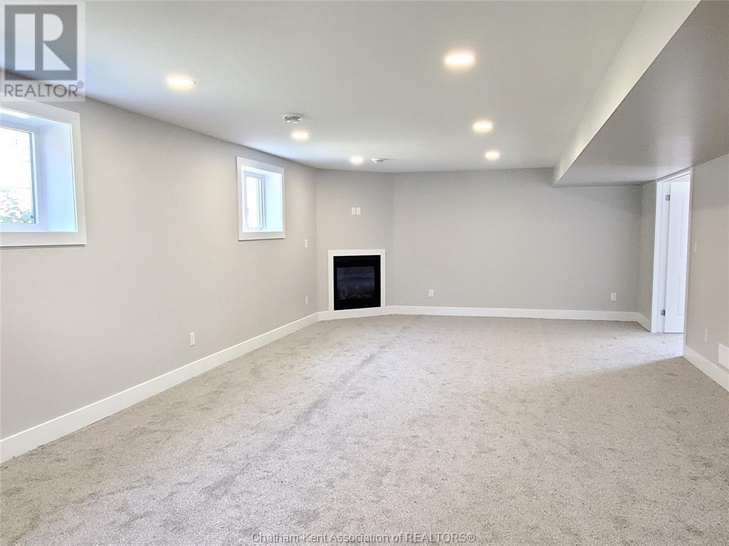 754 Keil DRIVE South