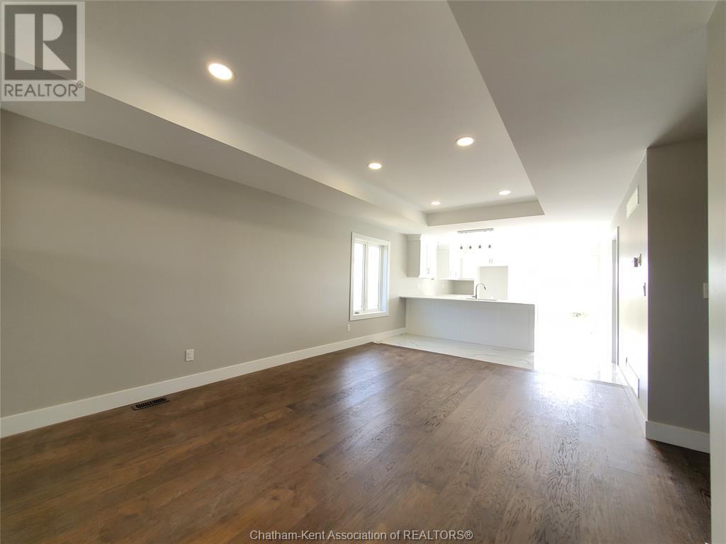 754 Keil DRIVE South