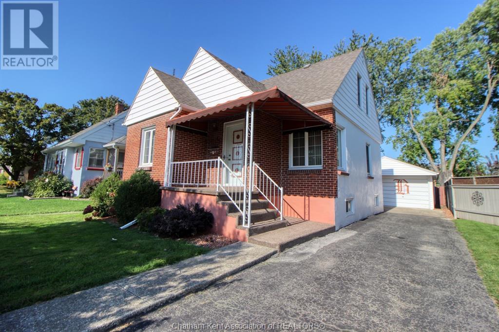63 Kerr AVENUE