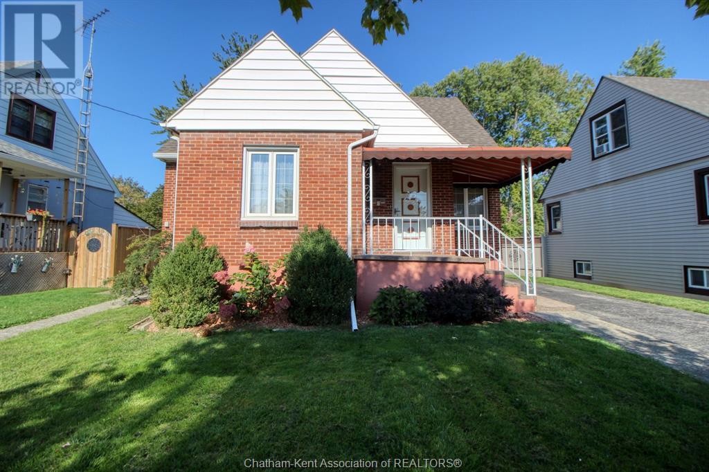 63 Kerr AVENUE