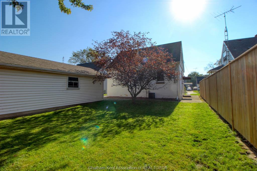 63 Kerr AVENUE