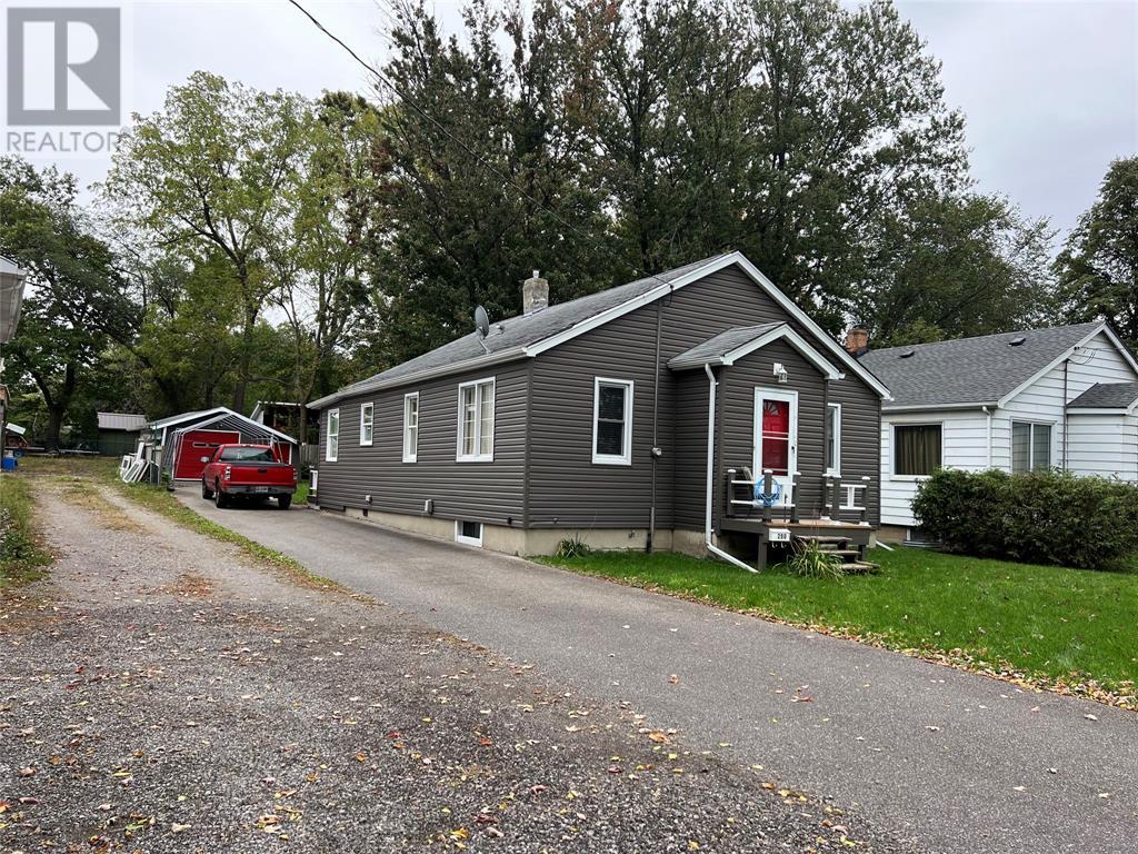 290 EAST STREET North