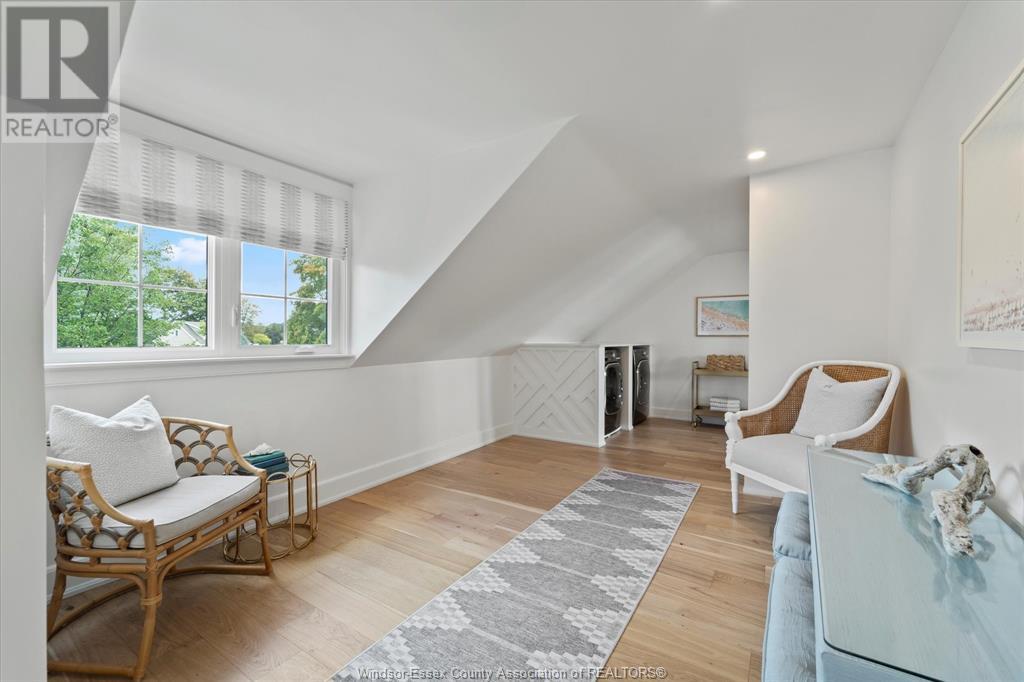 321 LAKEVIEW