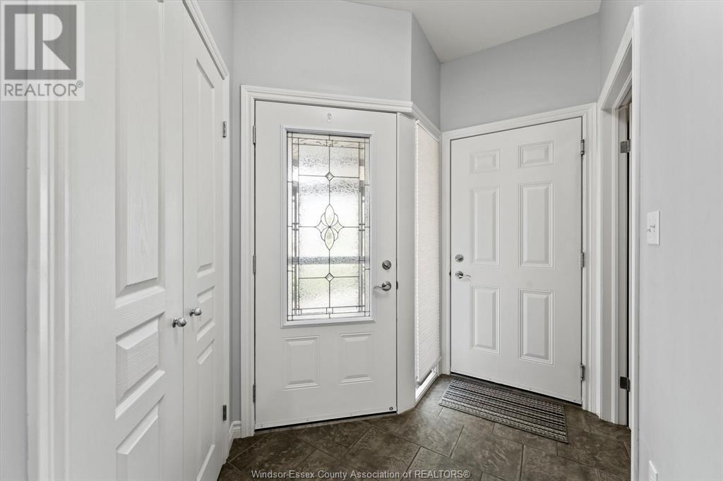 4 Hazel CRESCENT