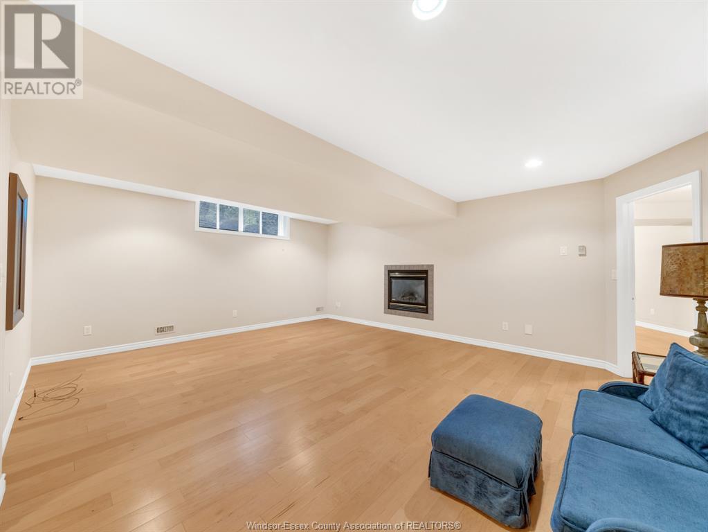 32 ROBSON ROAD Unit# 1, #1