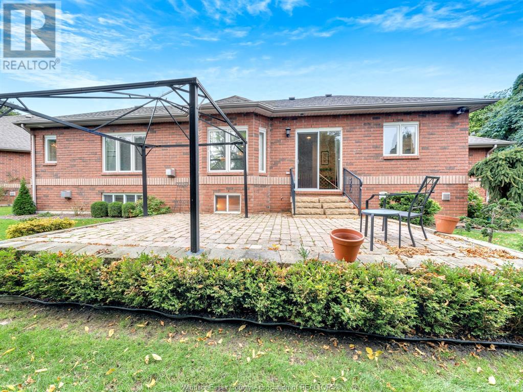 32 ROBSON ROAD Unit# 1, #1