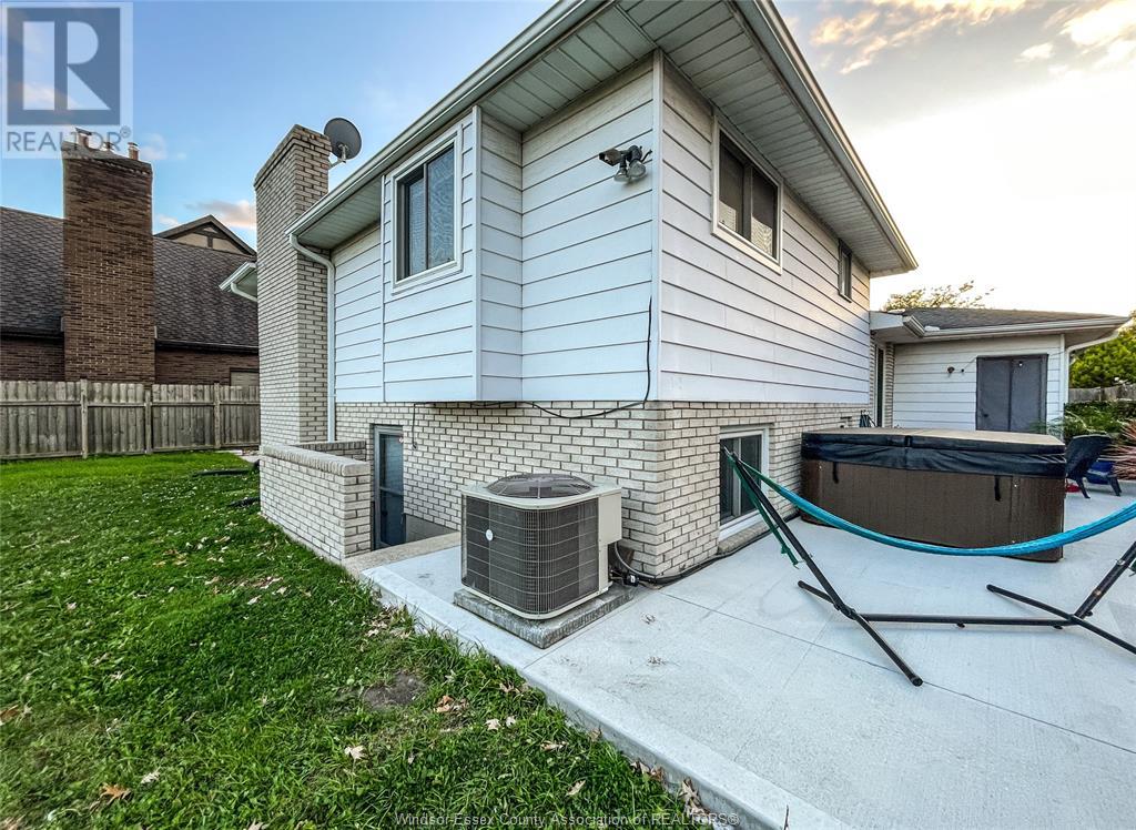 12225 VALENTE COURT
