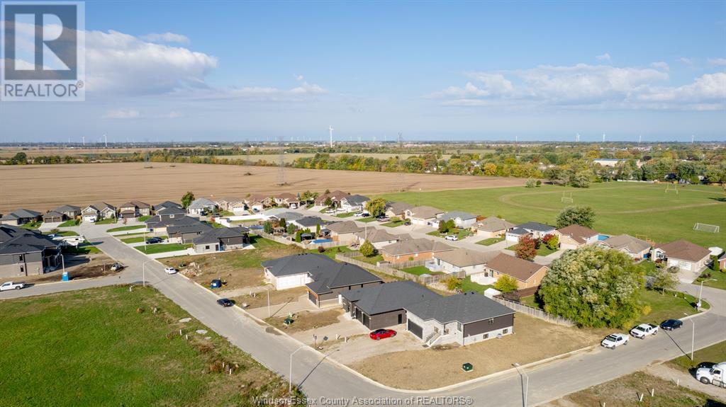 22 Hawthorne CRESCENT