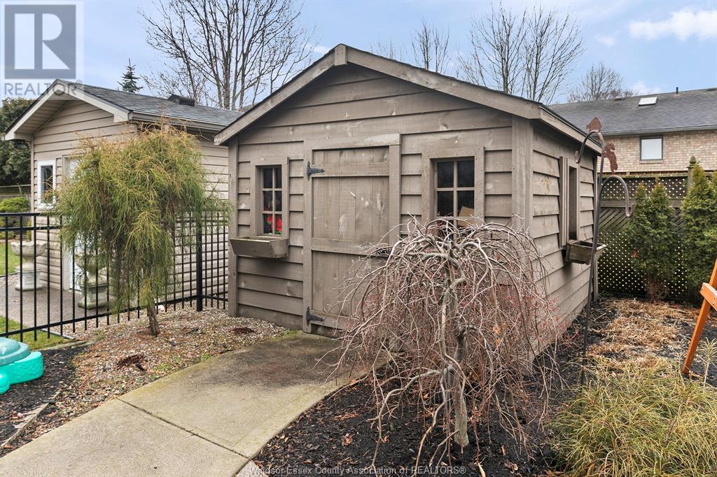 1665 LANSDOWNE AVENUE