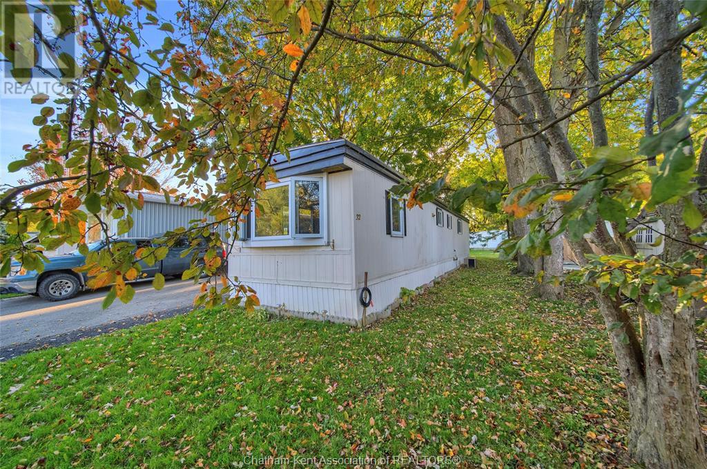 32 Regency DRIVE