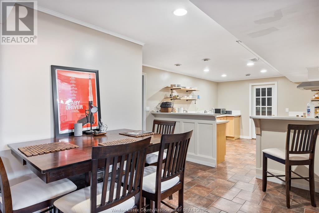 7012 EAGLE CRESCENT