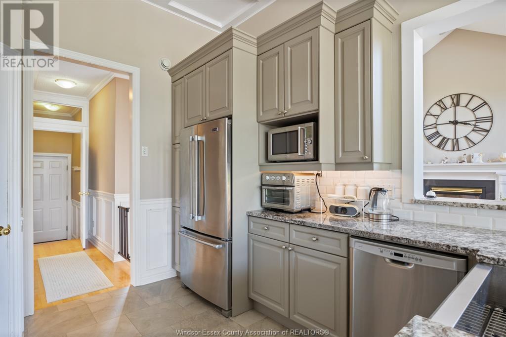 7012 EAGLE CRESCENT
