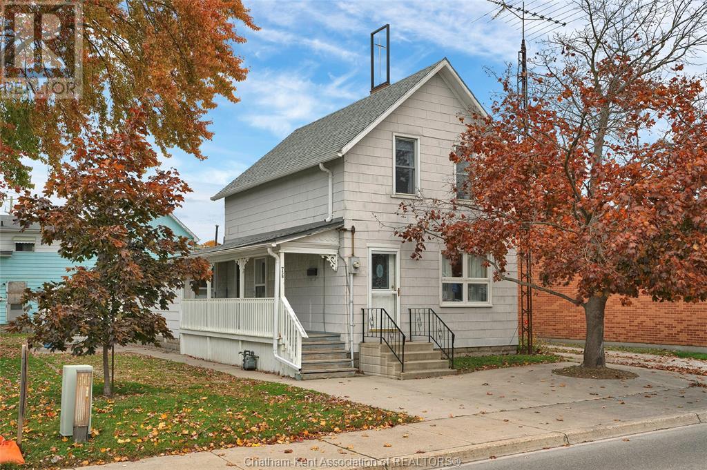 758 Wellington STREET