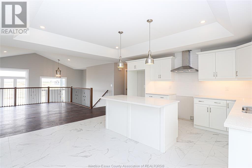 2588 MAYFAIR