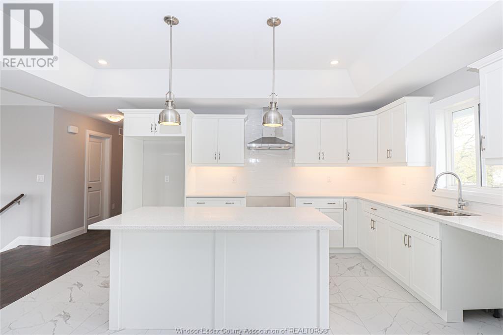 2588 MAYFAIR
