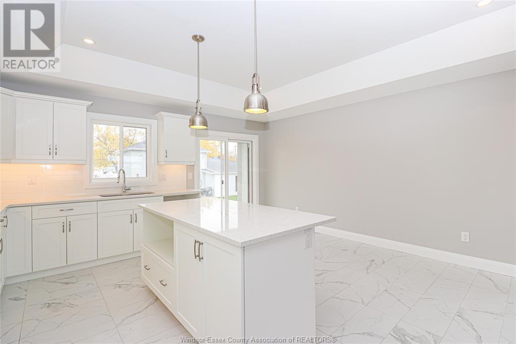 2588 MAYFAIR