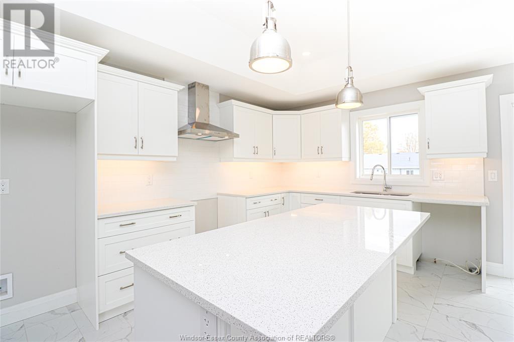 2588 MAYFAIR