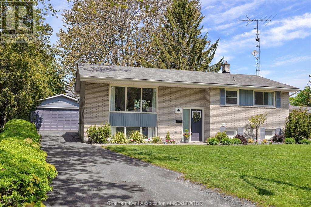 15 PARTRIDGE CRESCENT