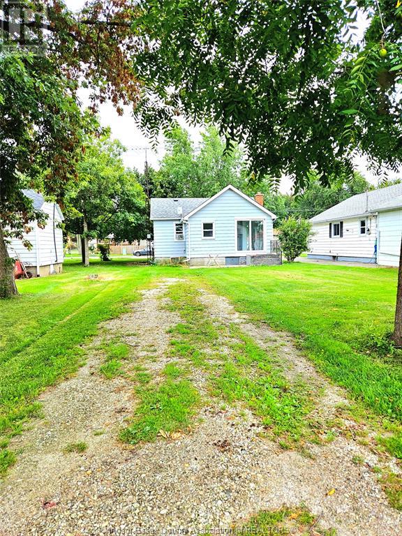 4 BOND AVENUE