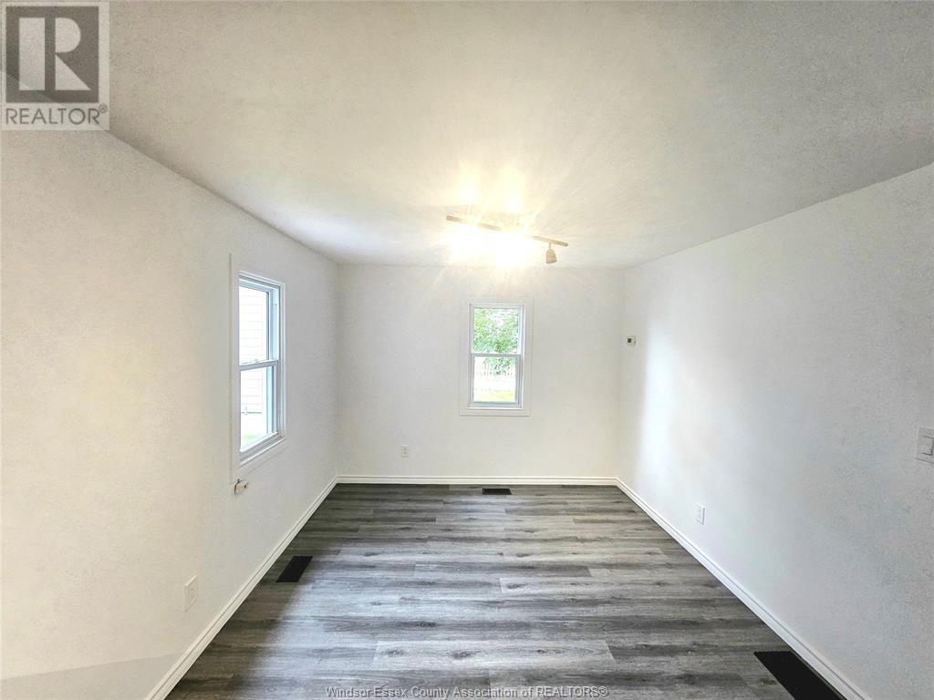 4 BOND AVENUE